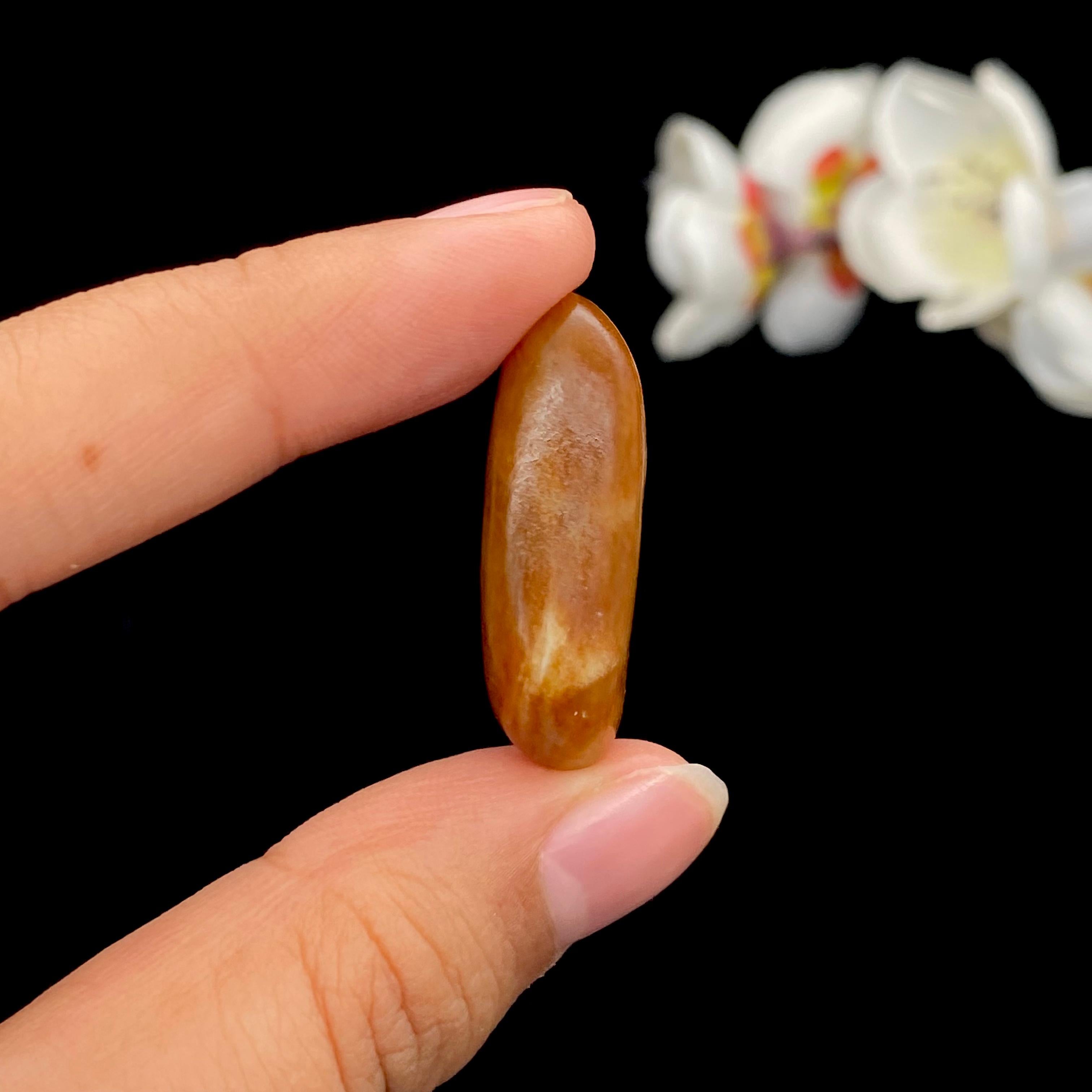和田玉黄沁皮籽料原石（9.8g）