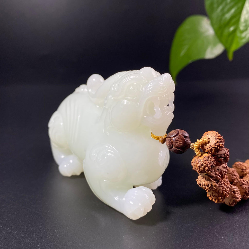 和田玉白玉貔貅手把件（324.0g）