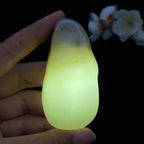 和田玉白玉带秋梨皮籽料（93.5g）