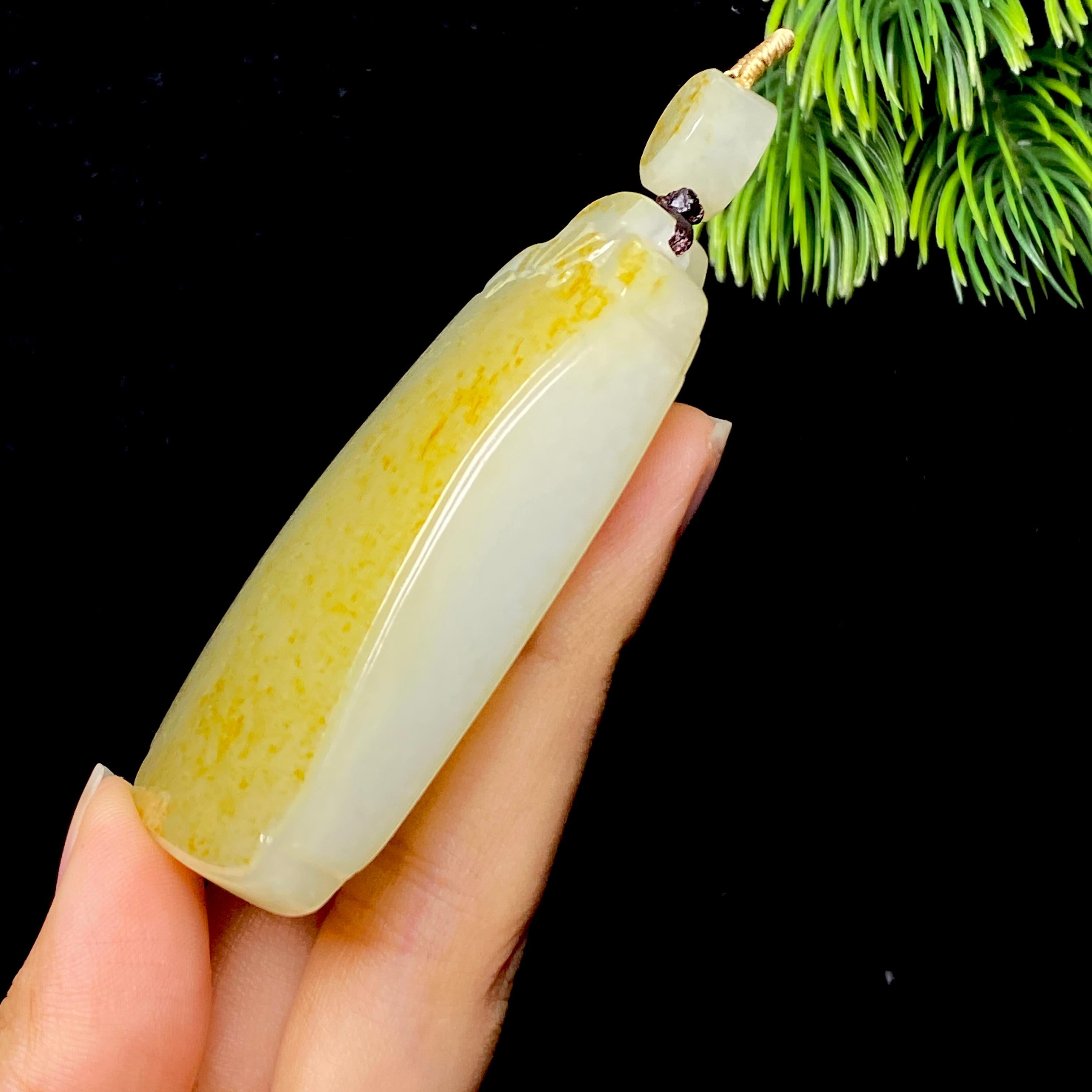 和田玉籽料无事牌（92.4g）
