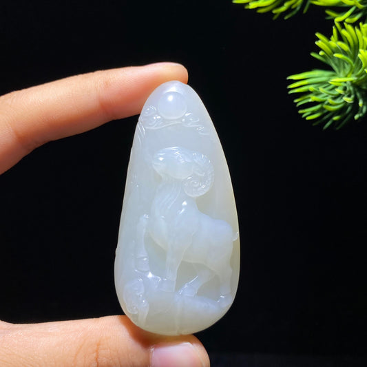 和田玉籽料羊挂件（47.0g）