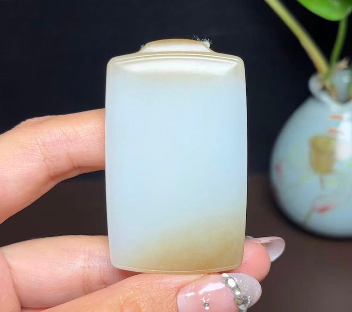 新疆和田玉且末天地糖平安无事牌（56.1g）