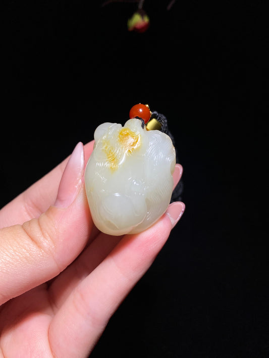 和田玉籽料狗（95.8g）