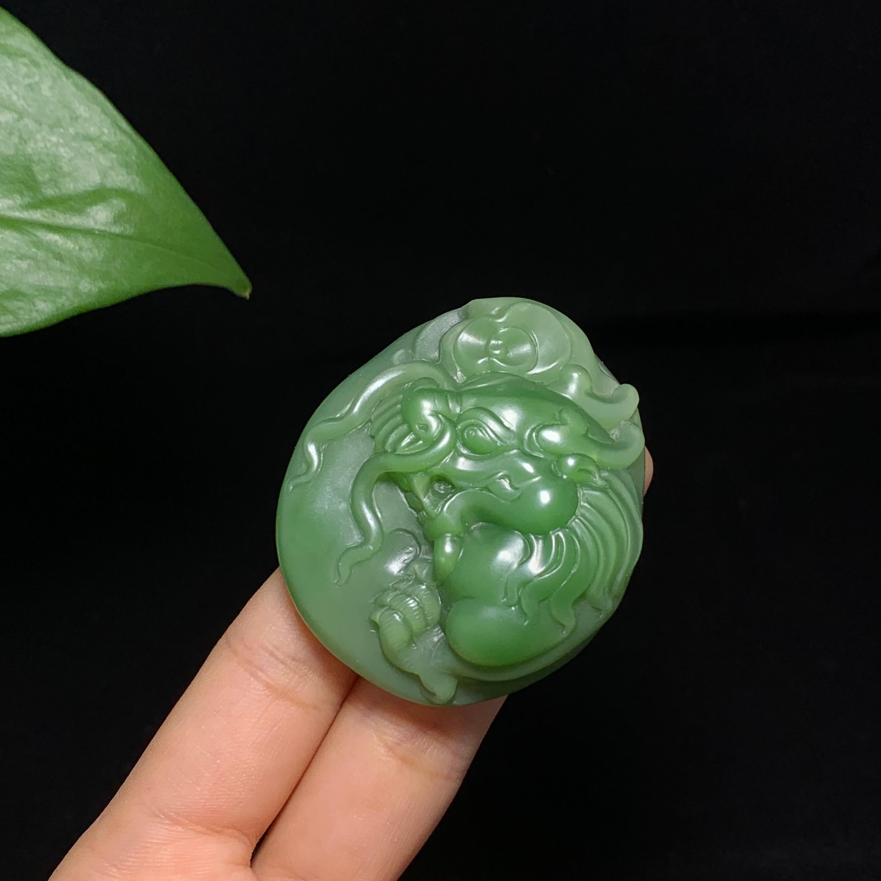 收藏级碧玉粉绿生肖龙挂件（53.0g）