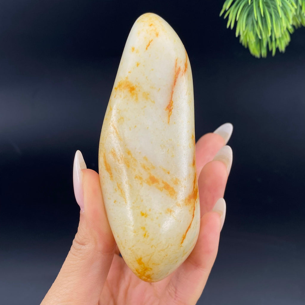 和田玉洒金皮籽料把件（357.02g）