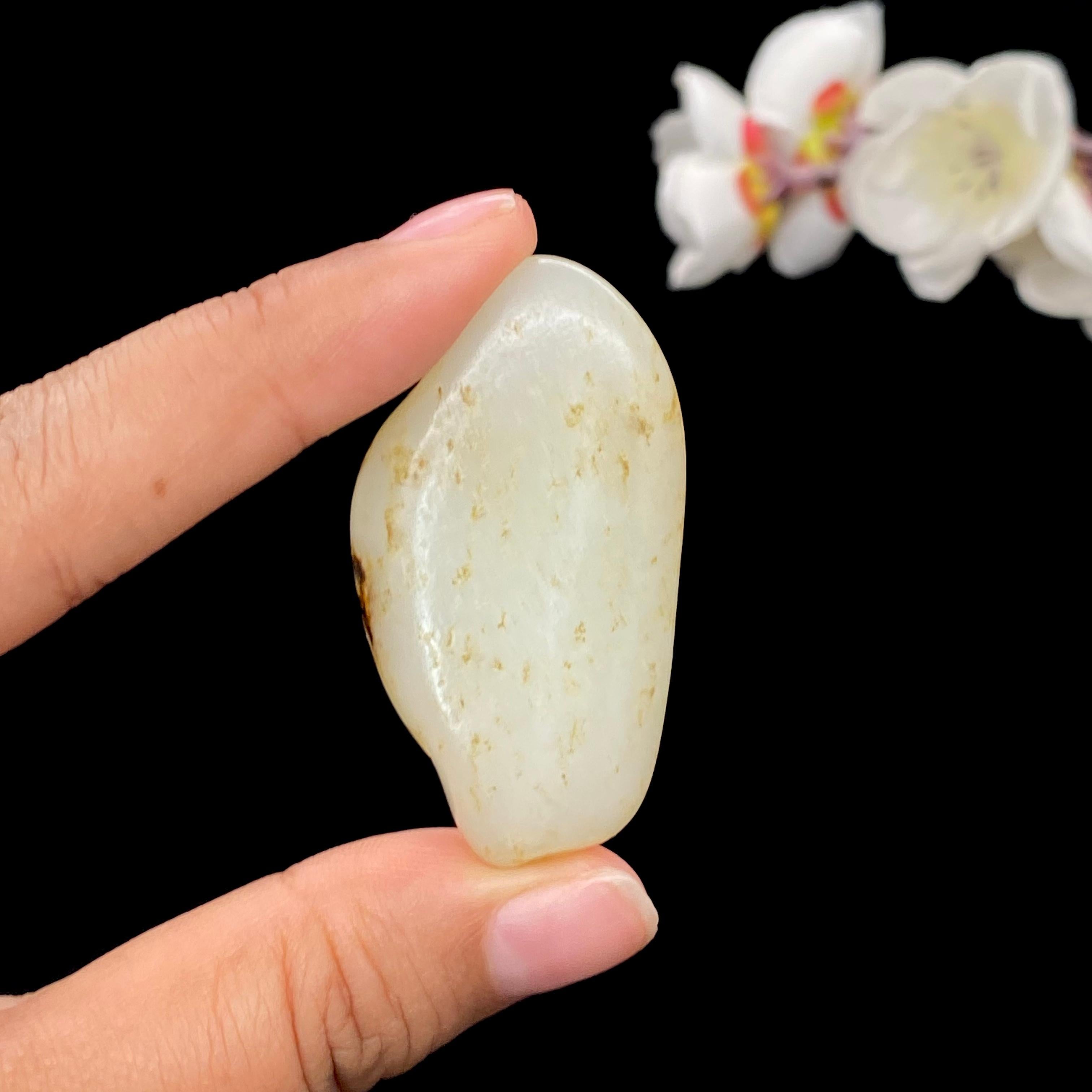 和田玉洒金皮籽料挂件（21.8g）