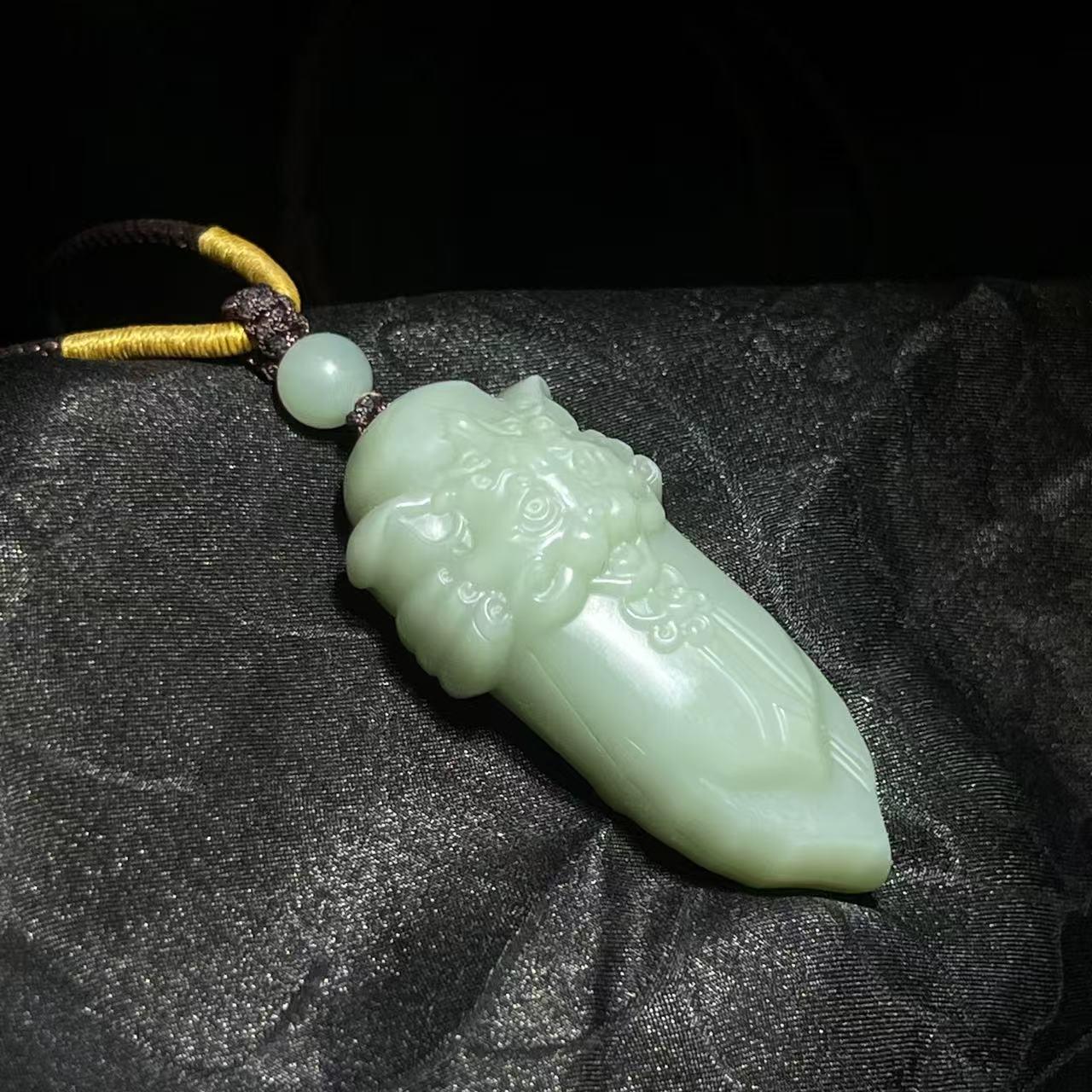 和田玉碧玉粉青瑞兽坠（21.7g）