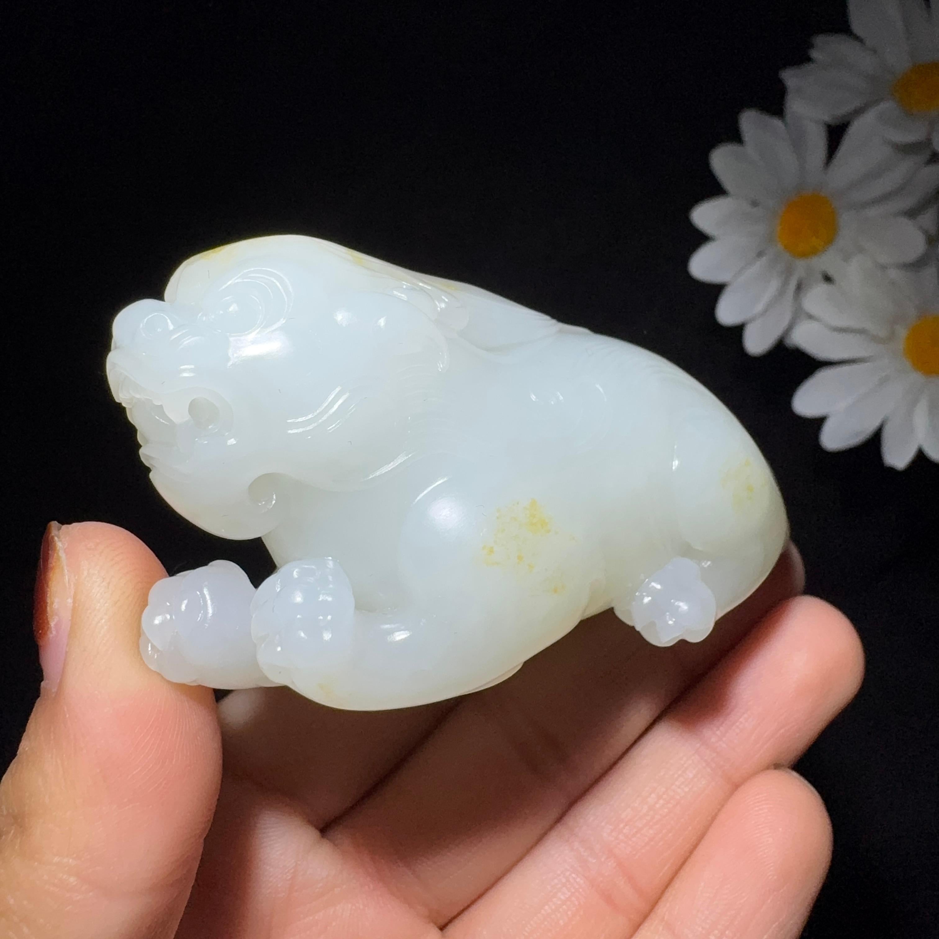 和田玉籽料手把件貔貅（128.9g）