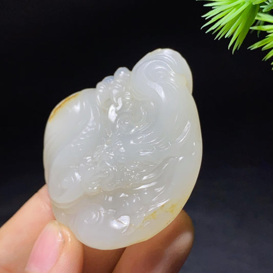 和田玉籽料龙行天下挂件（34.3g）