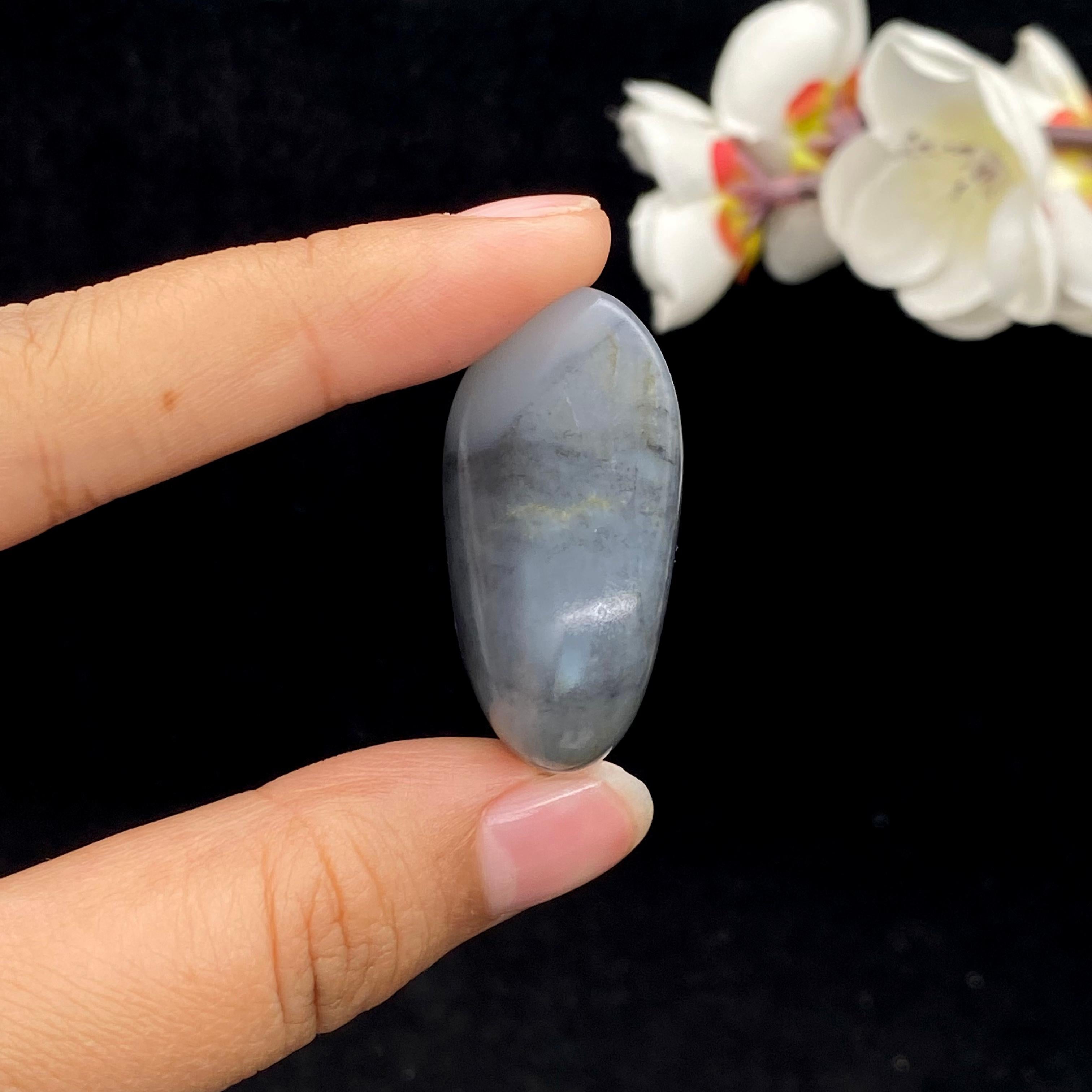 【超值推荐】和田玉青花籽料挂件（21.3g）