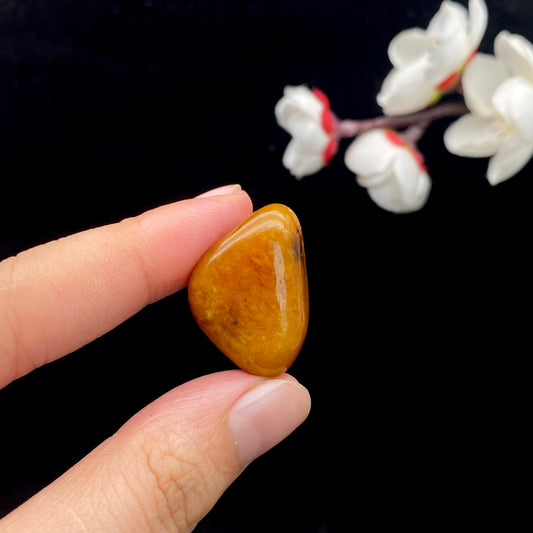 和田玉黄沁皮籽料原石（9g）
