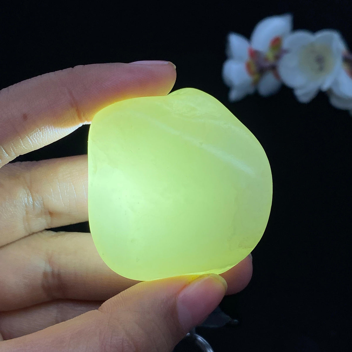 和田玉白玉籽料大挂件（64.4g）