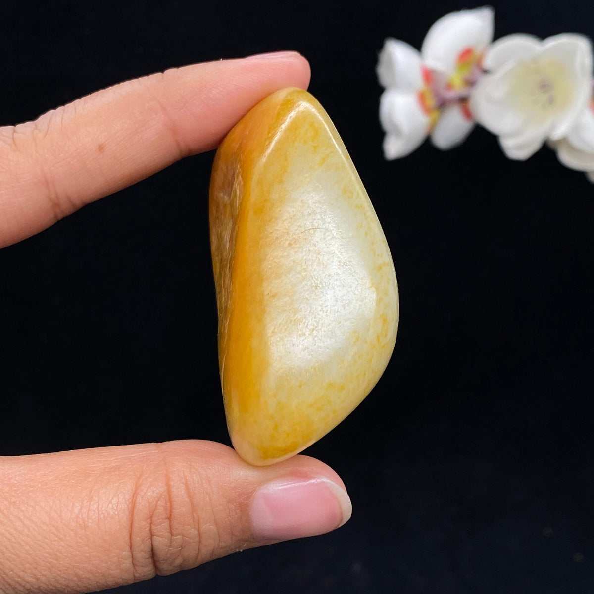和田玉聚黄皮籽料（109.5g）