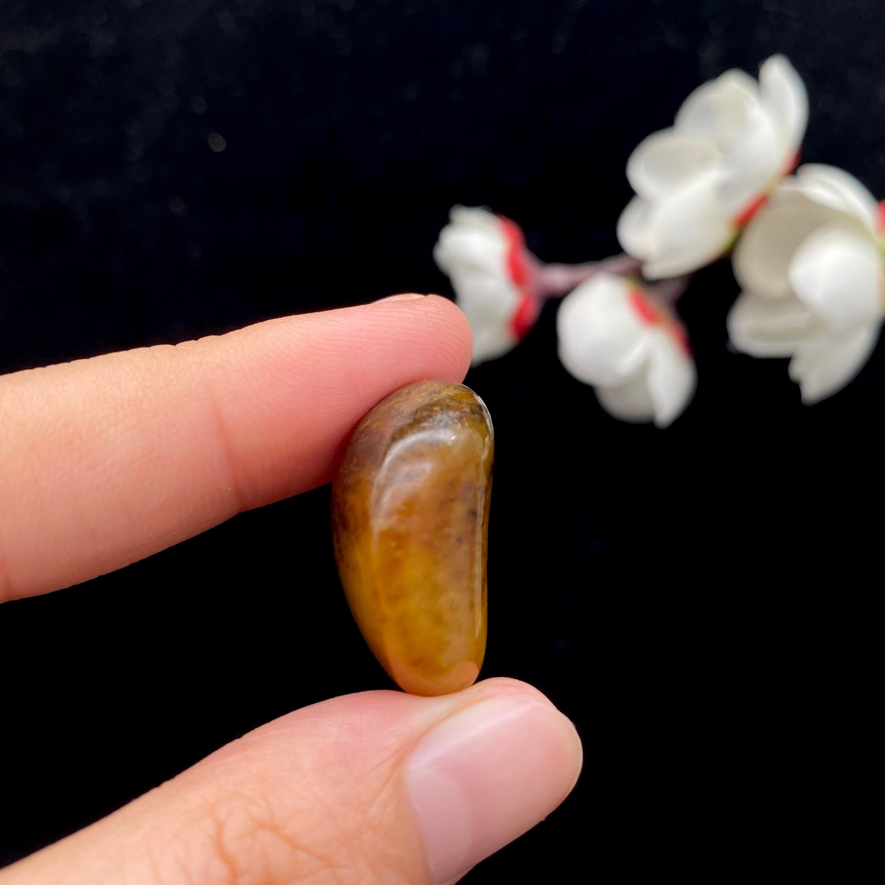 和田玉黄沁皮籽料（9.2g）