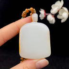 和田玉白玉籽料【坐观音】（55.6g）