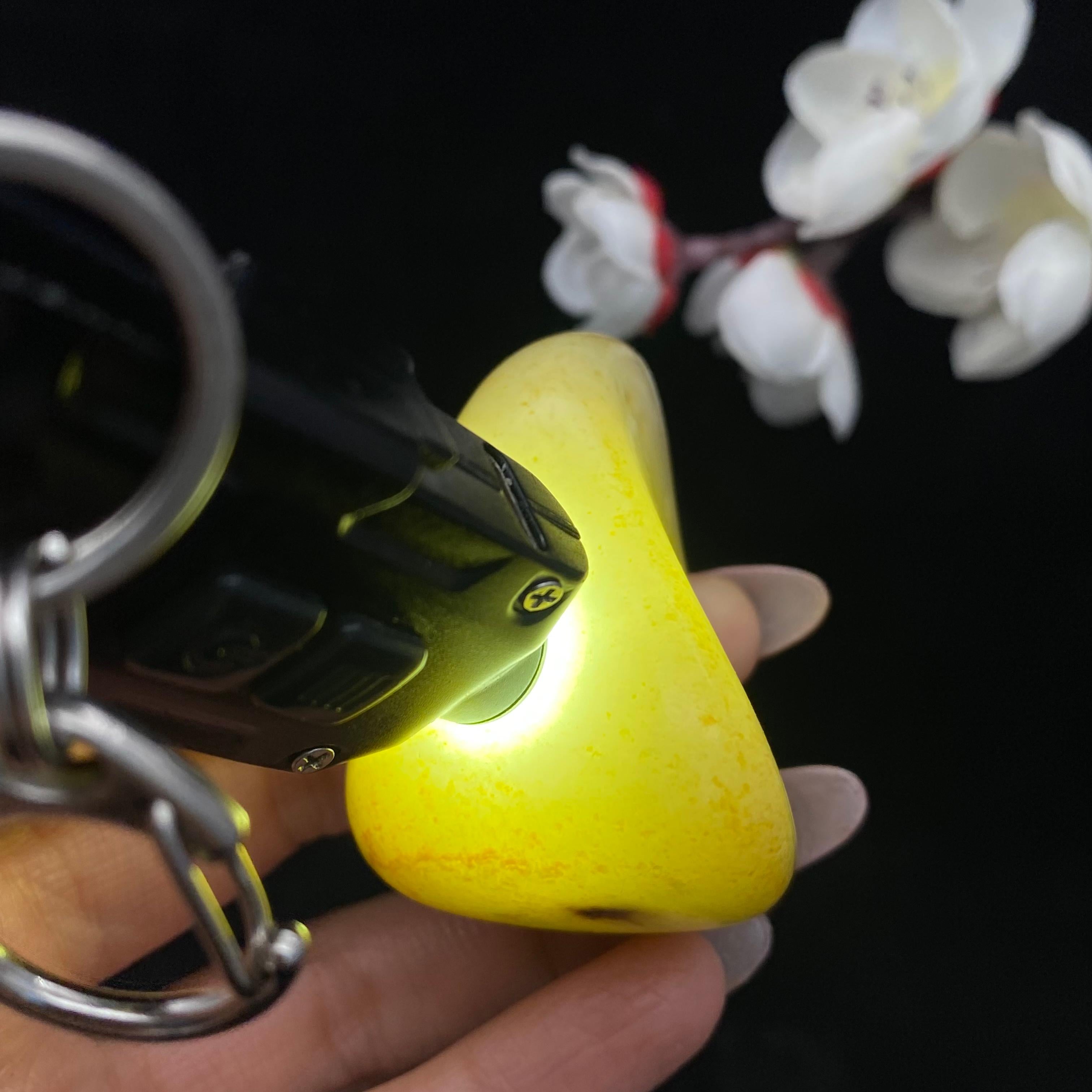 和田玉洒金皮籽料原石（82.8g）