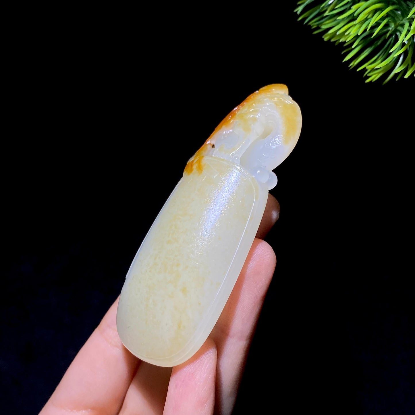 和田玉籽料龙牌（63.6g）