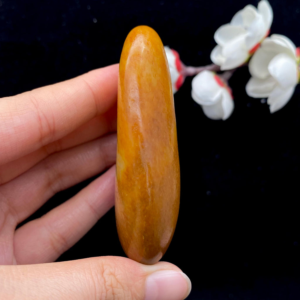 和田玉满黄皮籽料（102.2g）