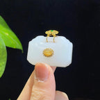 18K金羊脂玉平安锁2606260022（15.6g）