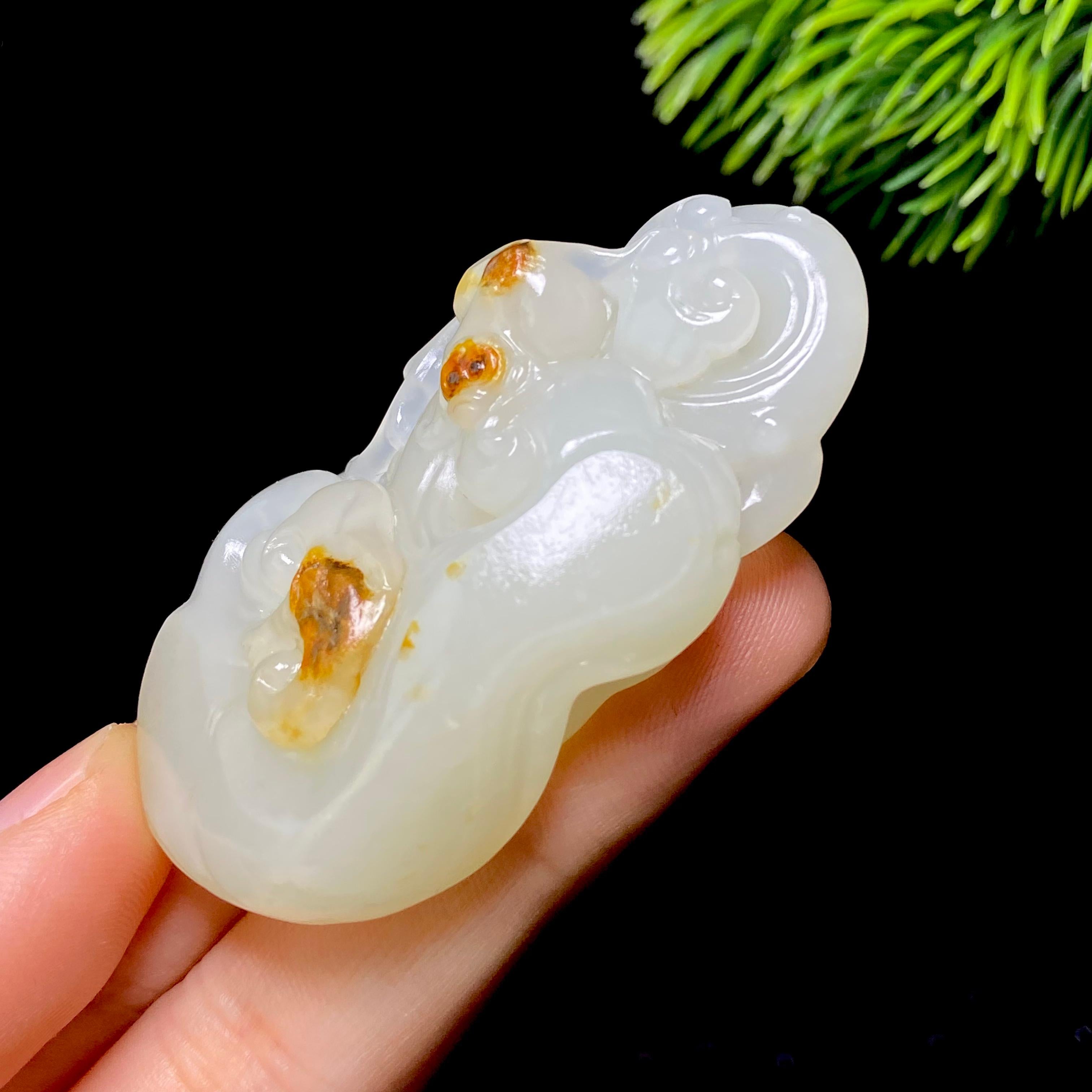 和田玉籽料如意（37.9g）