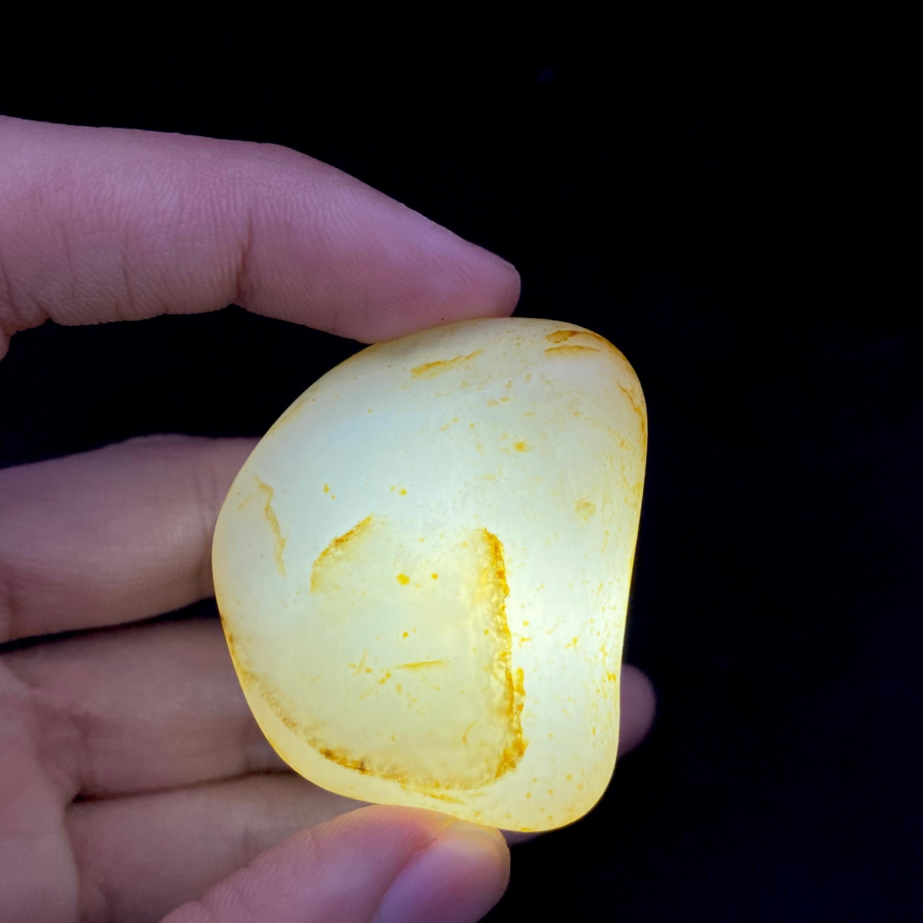 和田玉洒金皮籽料原石（37g）