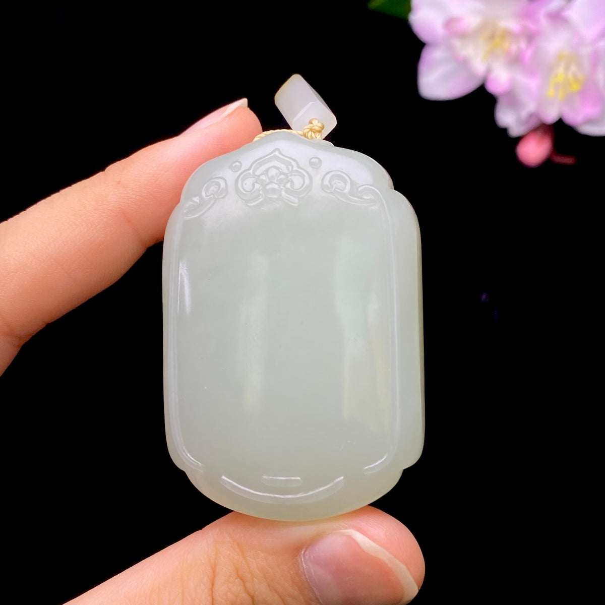和田玉籽料无事牌（53.6g）