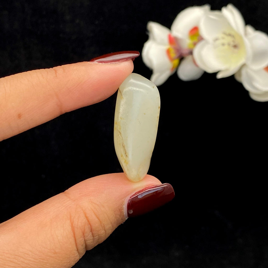 和田玉黑皮籽料原石（8.6g）