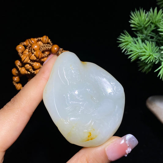 和田玉籽料观音（95.2g）
