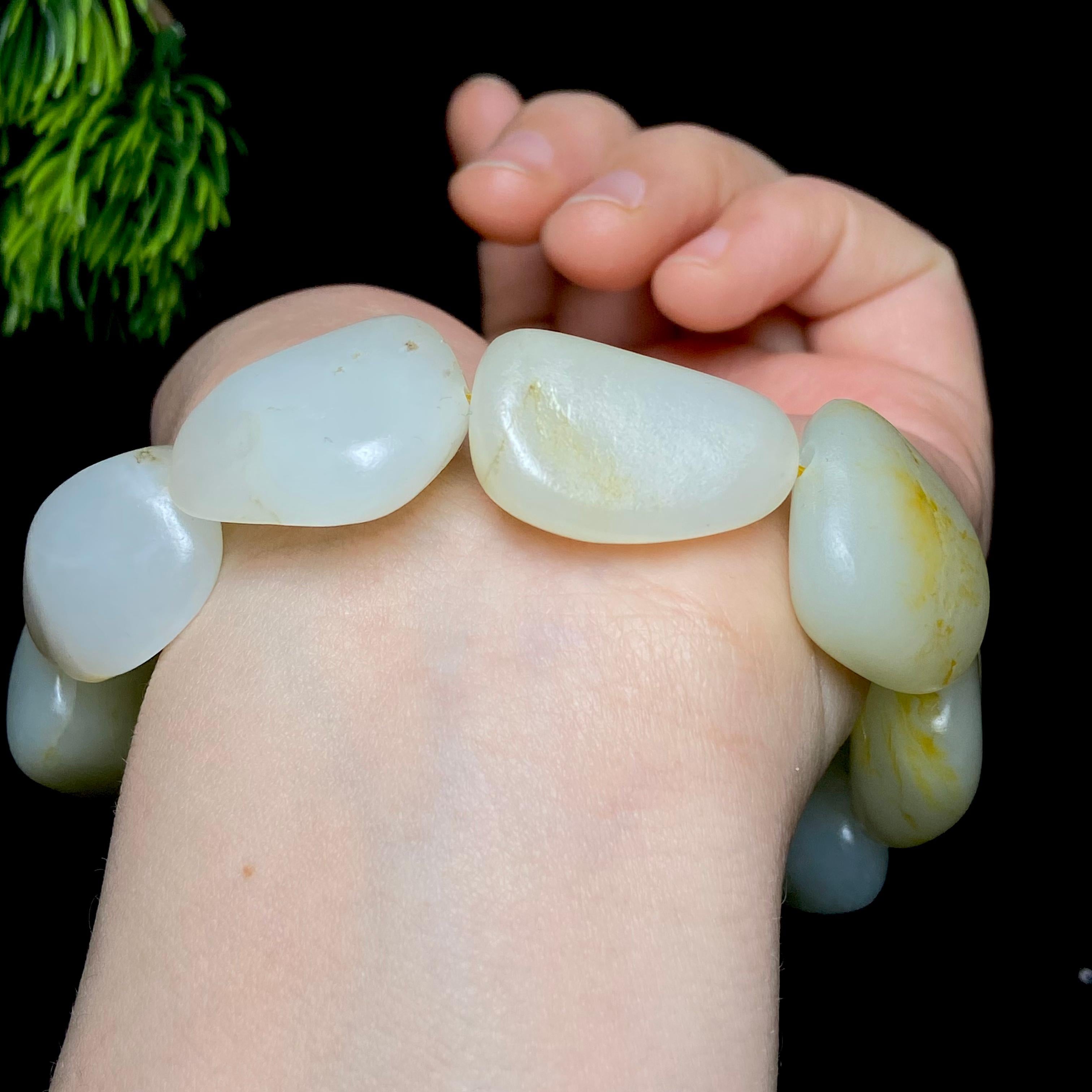 和田玉洒金皮籽料手串（82.58g）