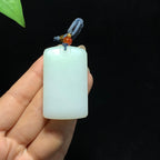 和田山料白玉带翠无事牌（45.3g）