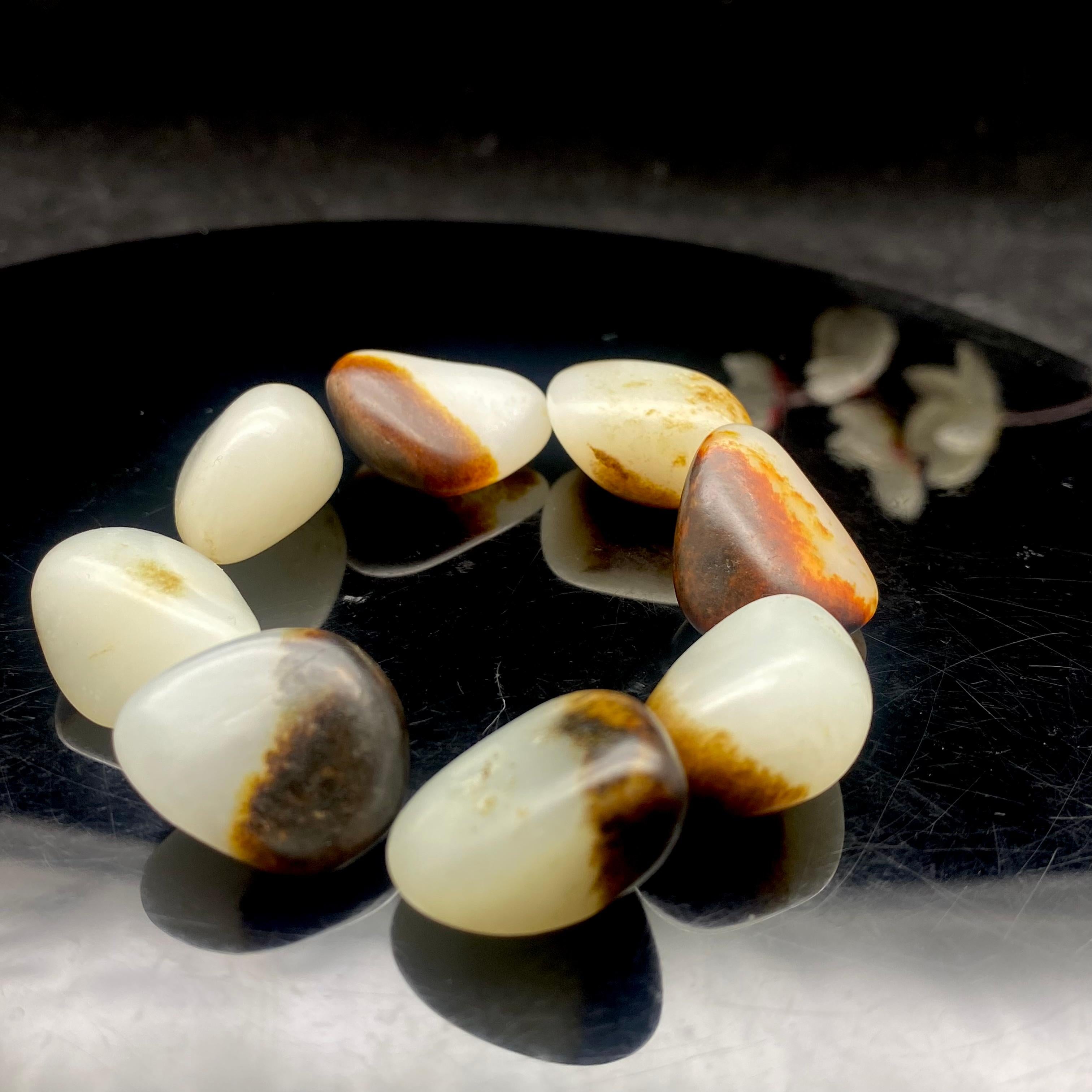 【藏品】和田玉聚黑皮籽料【精品手串籽】（73.3g）