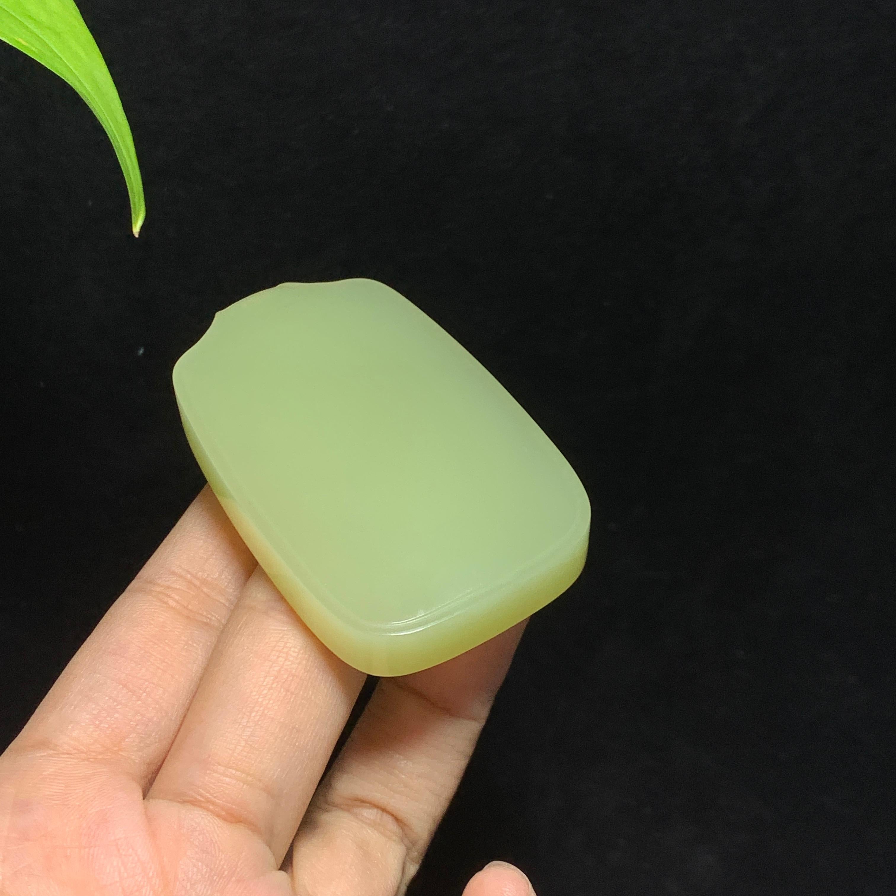 和田山料黄口无事牌挂件（71.9g）