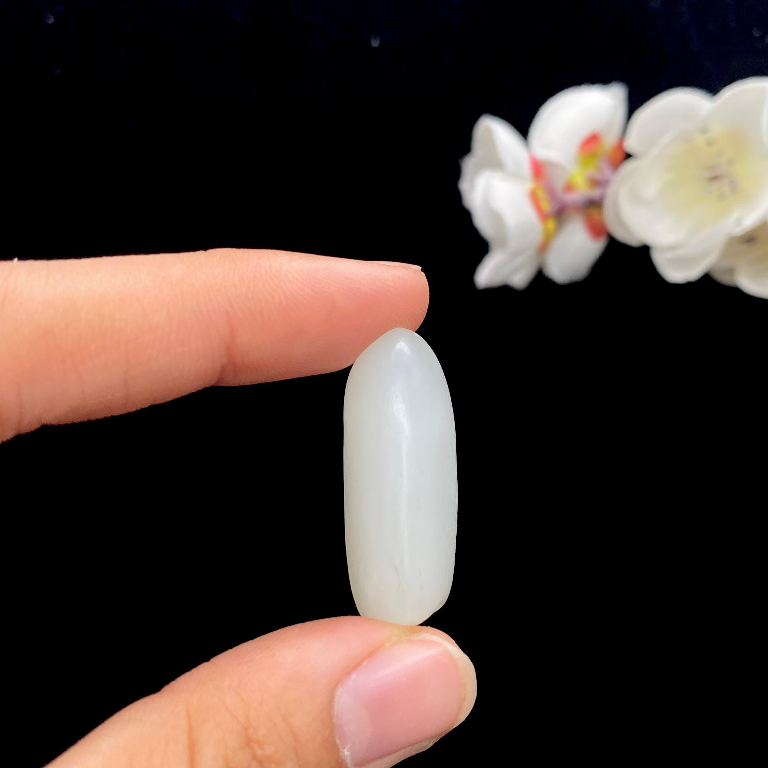 和田玉白玉籽料吊坠籽（10.9g）