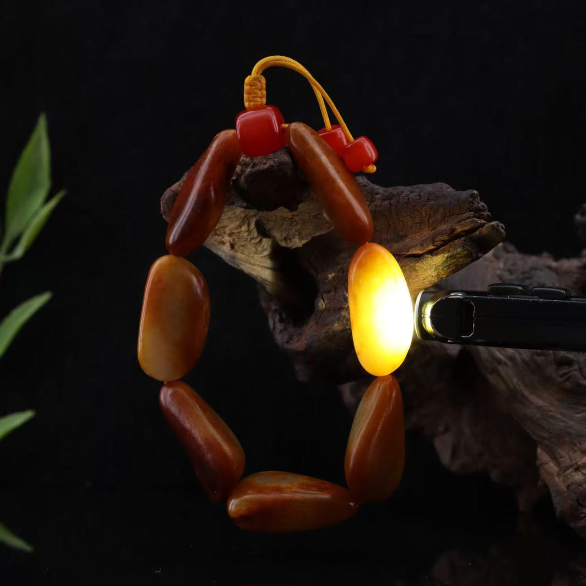 和田玉黄沁皮籽料【精品手串】（56.4g）