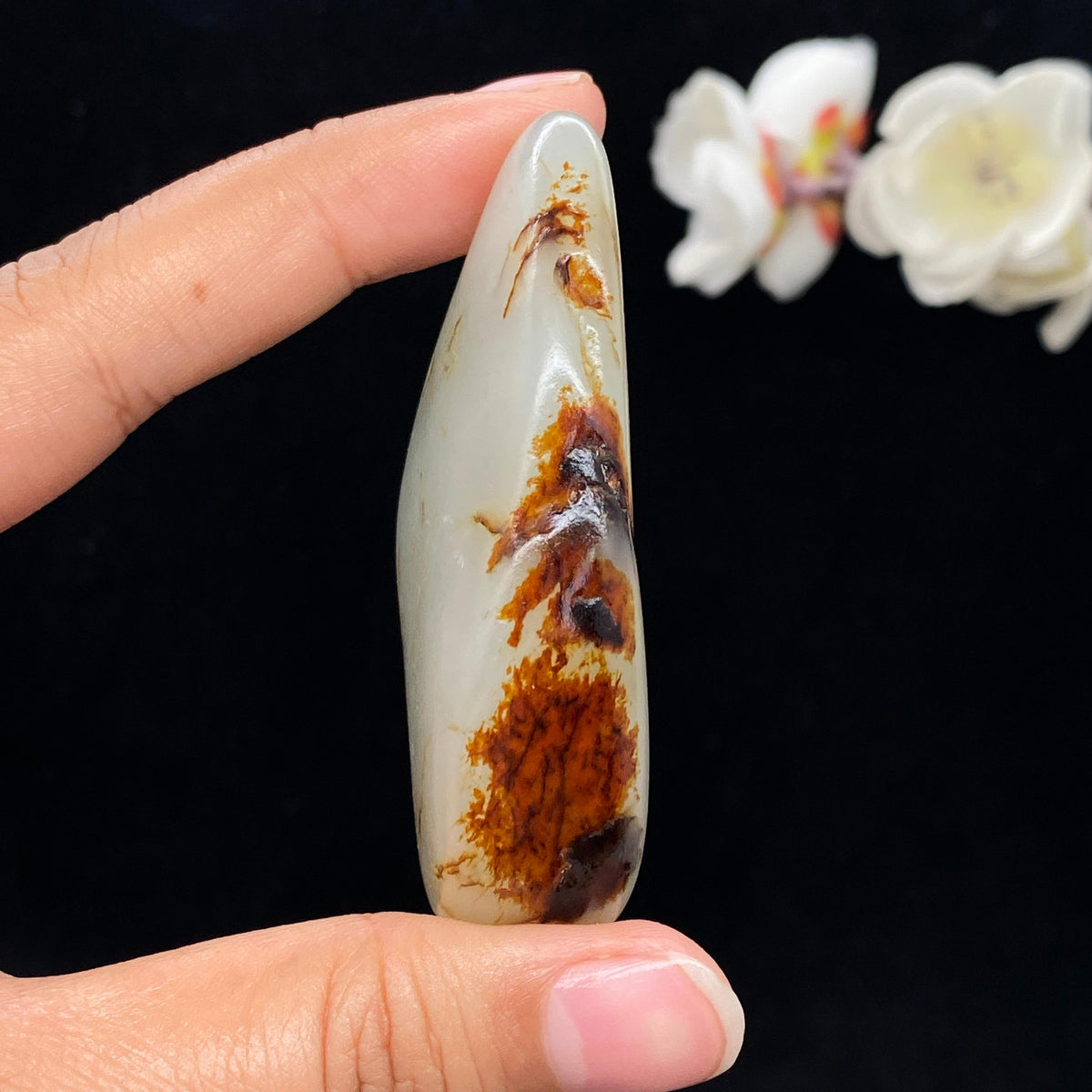 和田玉聚红皮籽料手把件（61.7g）