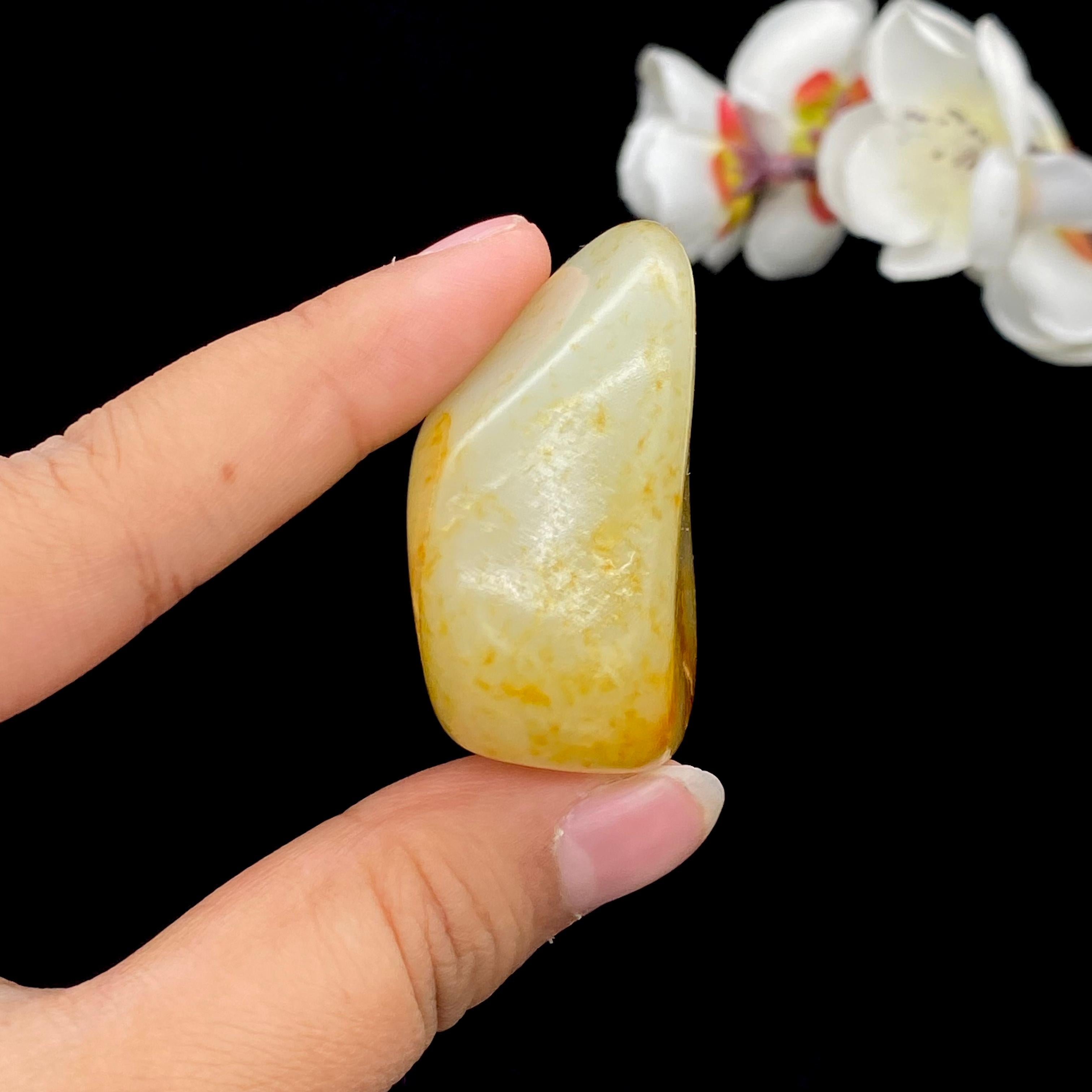 和田玉洒金皮籽料原石（56.7g）