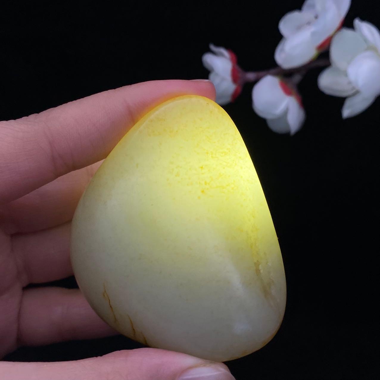 和田玉洒金皮籽料原石（99.1g）