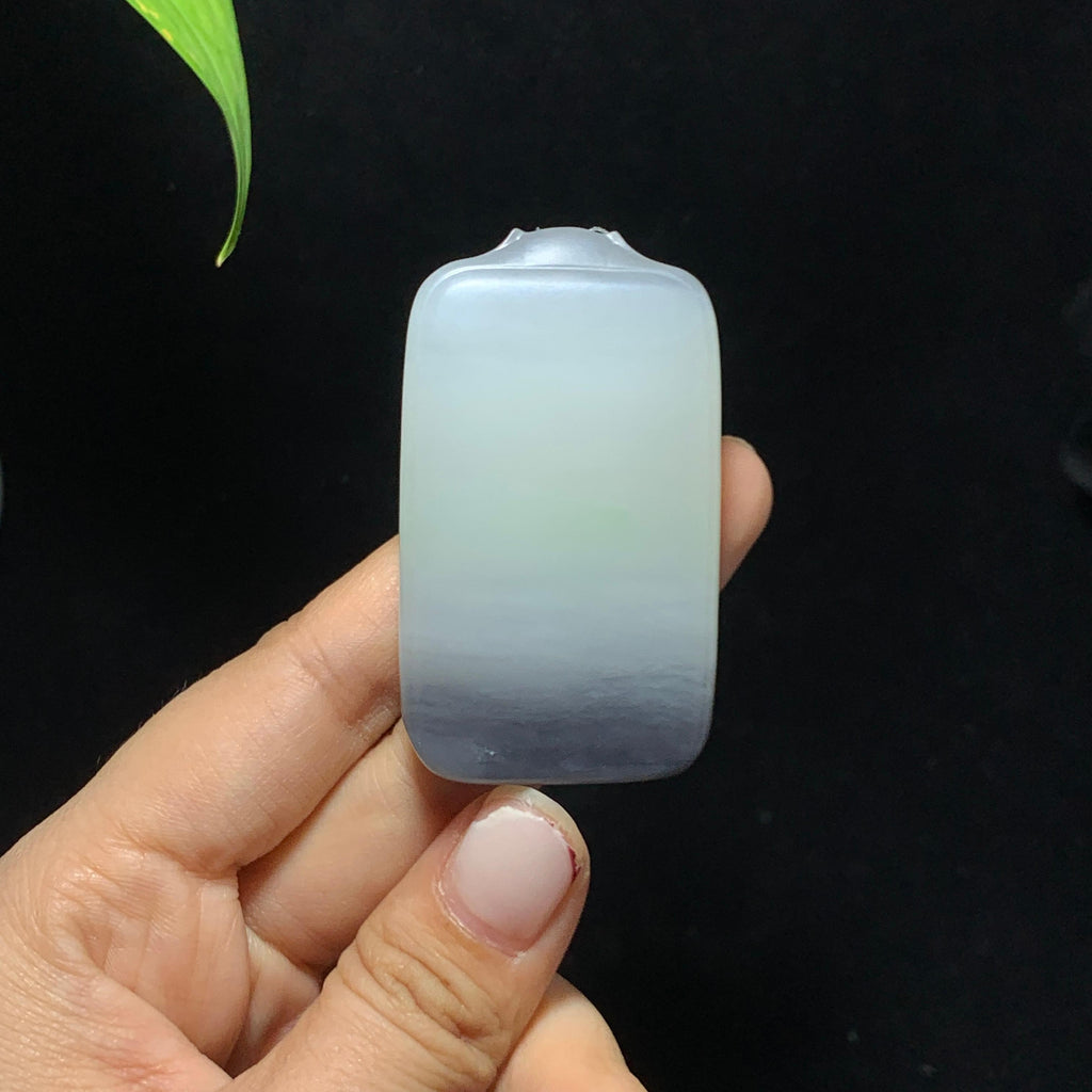 和田山料紫罗兰带翠无事牌（57.8g）