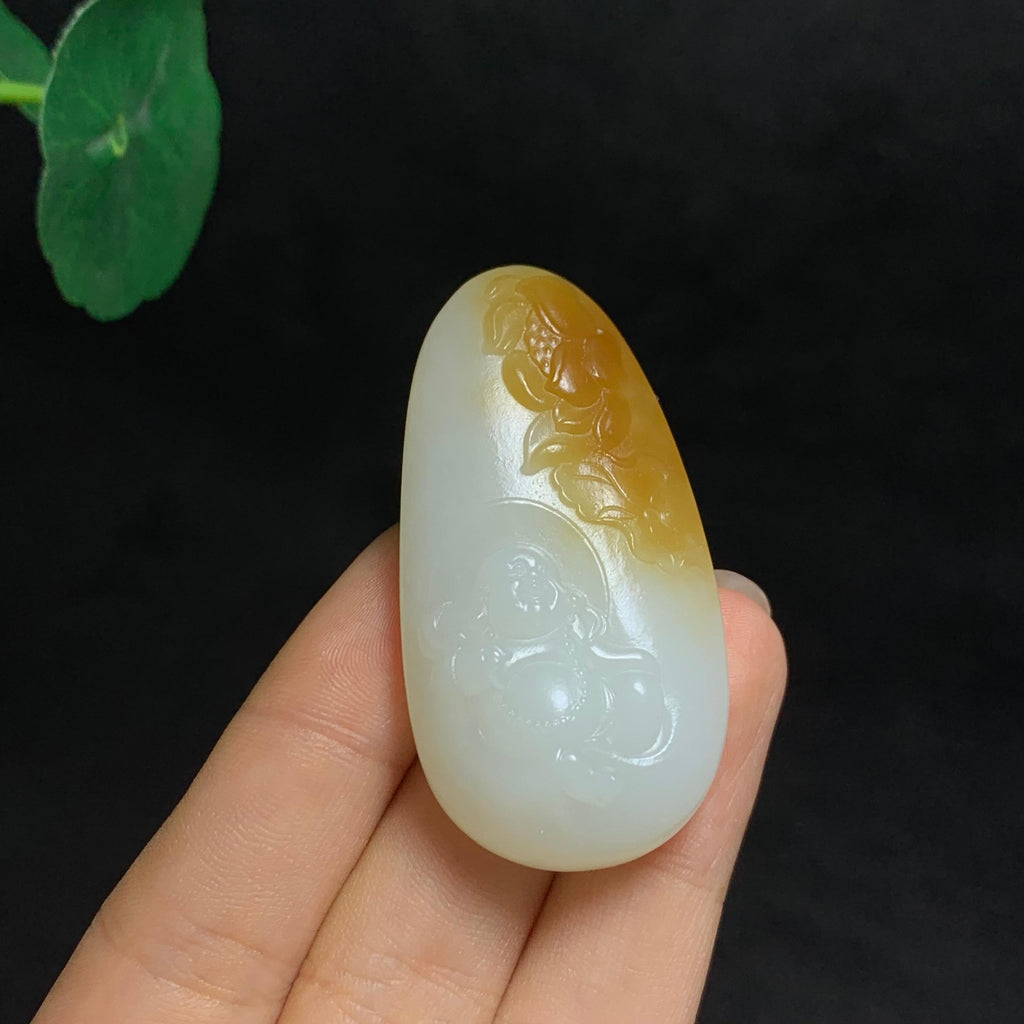 新疆且末金山糖白玉佛公（30.8g）