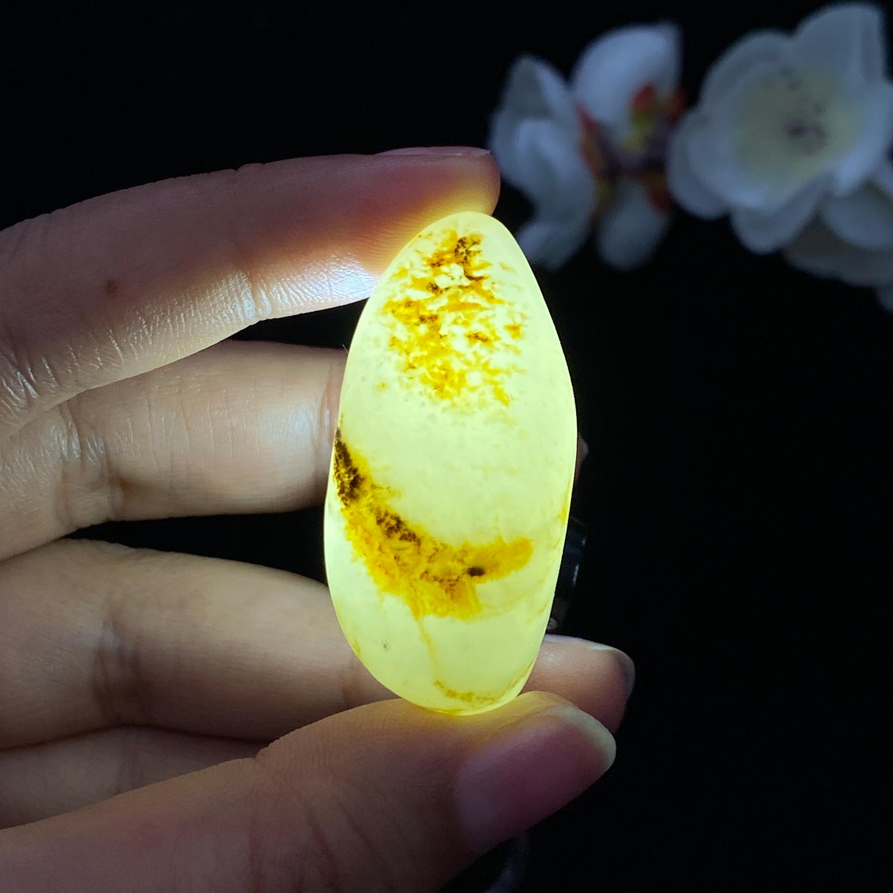 和田玉黄皮籽料（28.3g）