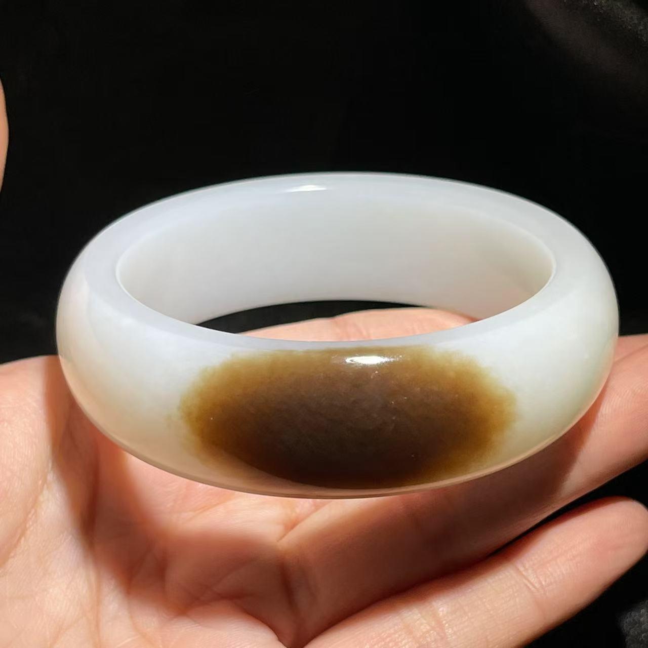 和田玉糖羊脂白玉手镯（82.7g）