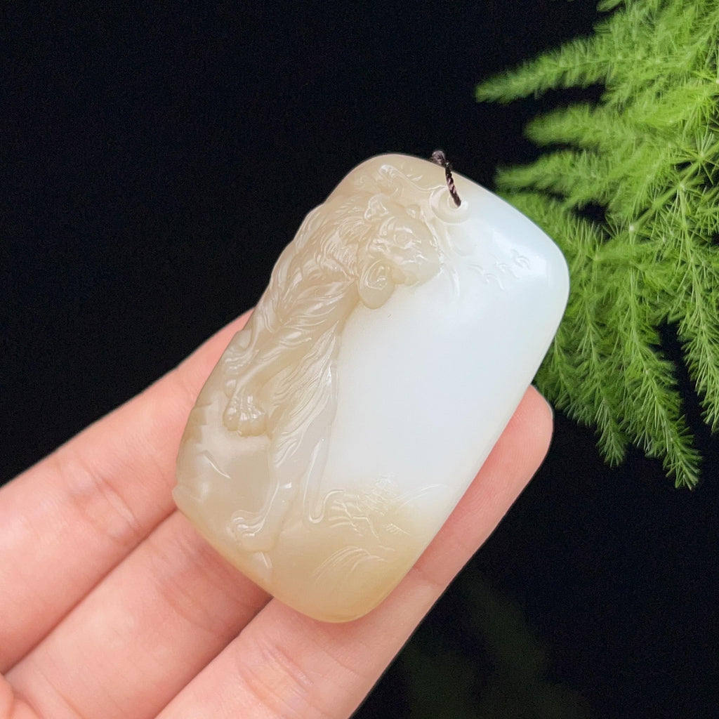和田玉羊脂白玉糖白生肖虎牌（44.2g）
