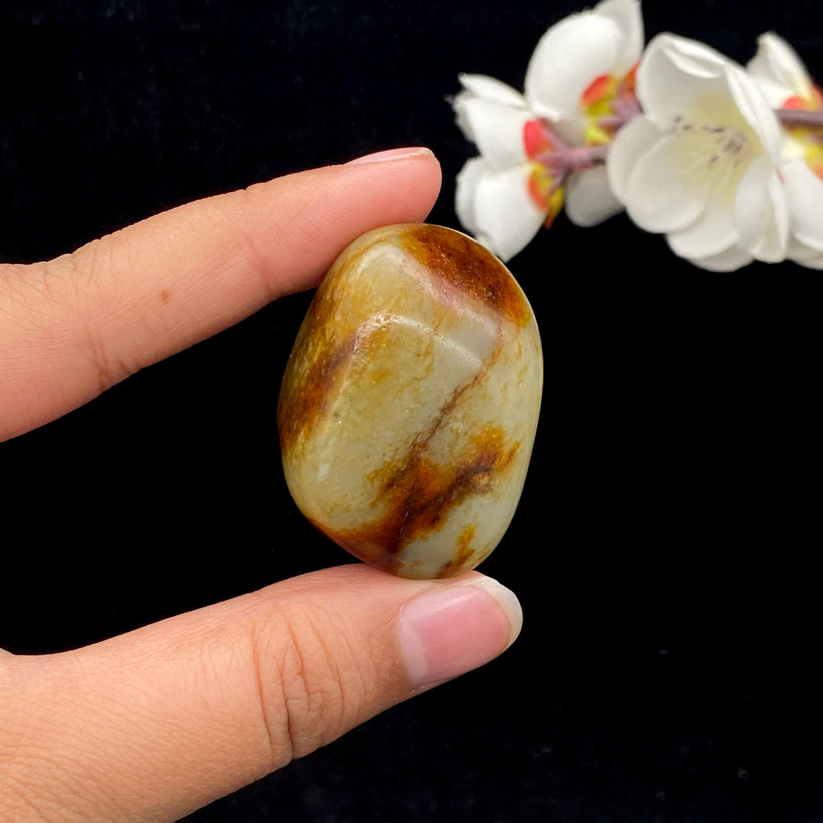 和田玉红皮籽料（42.9g）