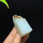 和田山料糖白玉貔貅印章（94.6g）