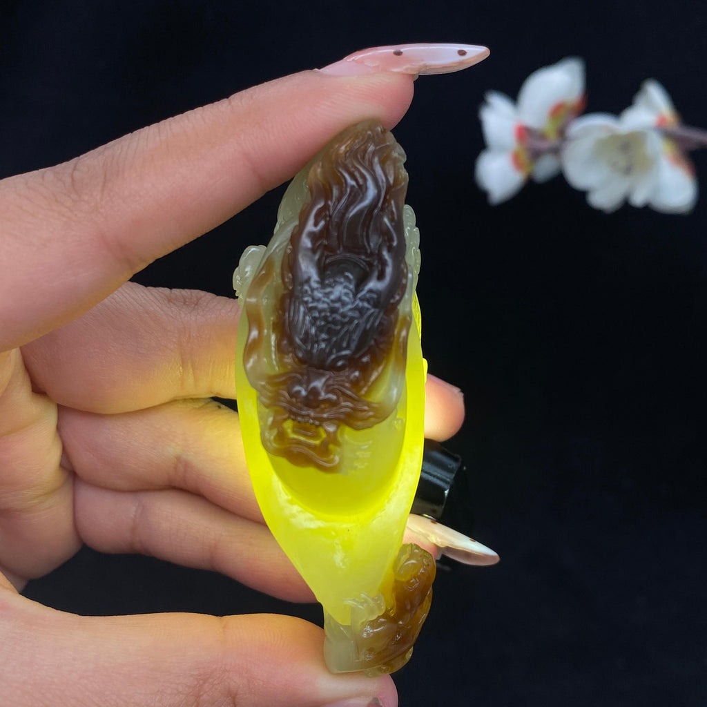 秒杀和田玉青白玉带糖【龙守元宝】手把件（77.8g）