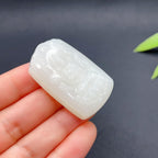 和田玉羊脂白玉千手观音玉牌（29.25g）