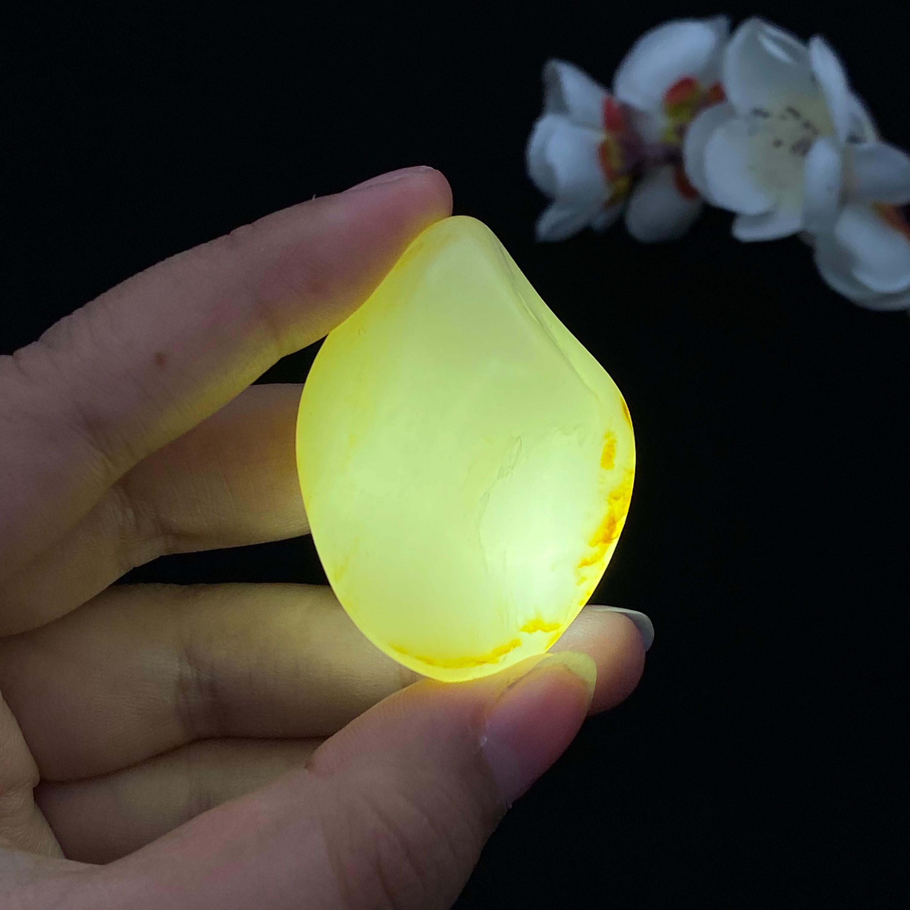和田玉洒金皮籽料原石（38.8g）