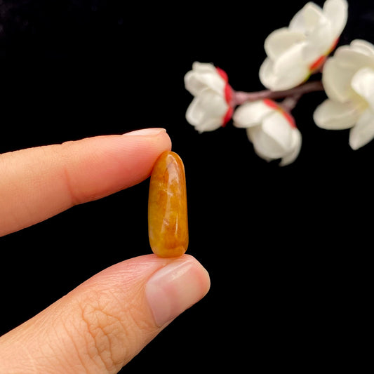 和田玉黄沁皮籽料原石（3.7g）