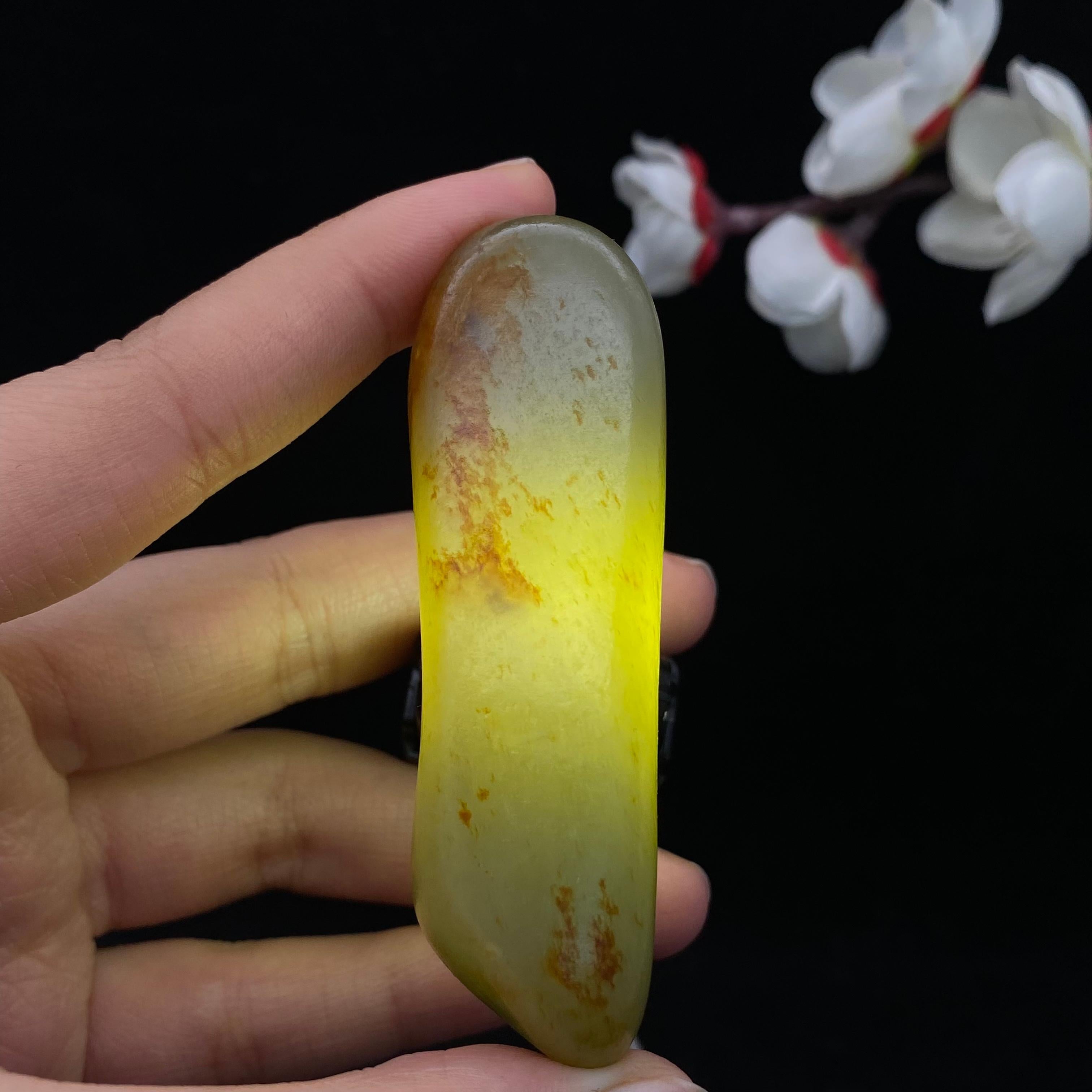 和田玉洒金皮籽料原石（66g）