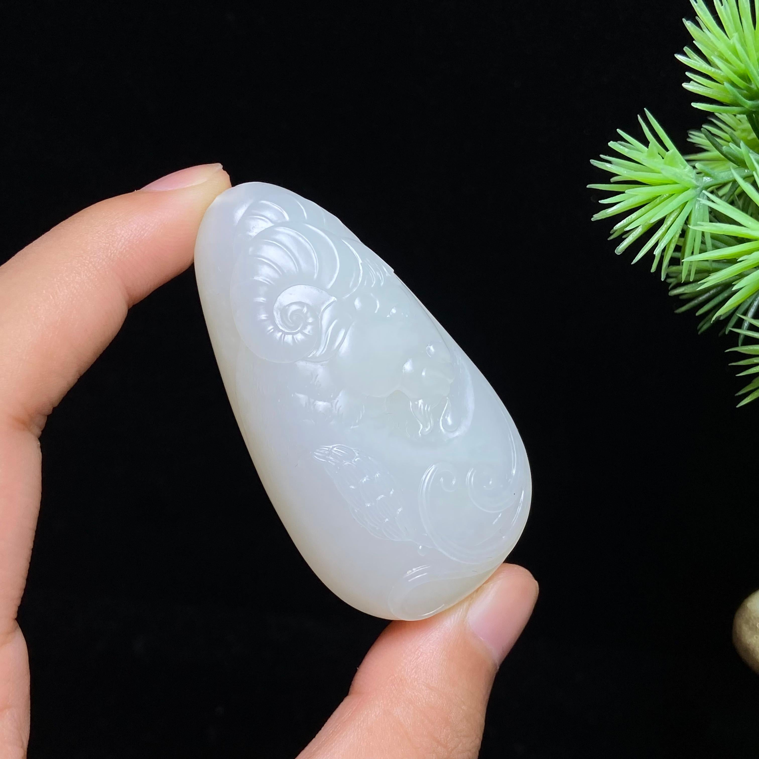 和田玉籽料洋洋如意（43.3g）
